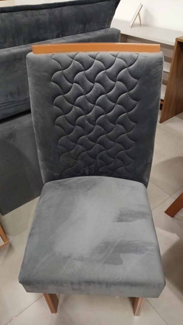 Mesa Sentra com 4 Cadeiras Bom Pastor